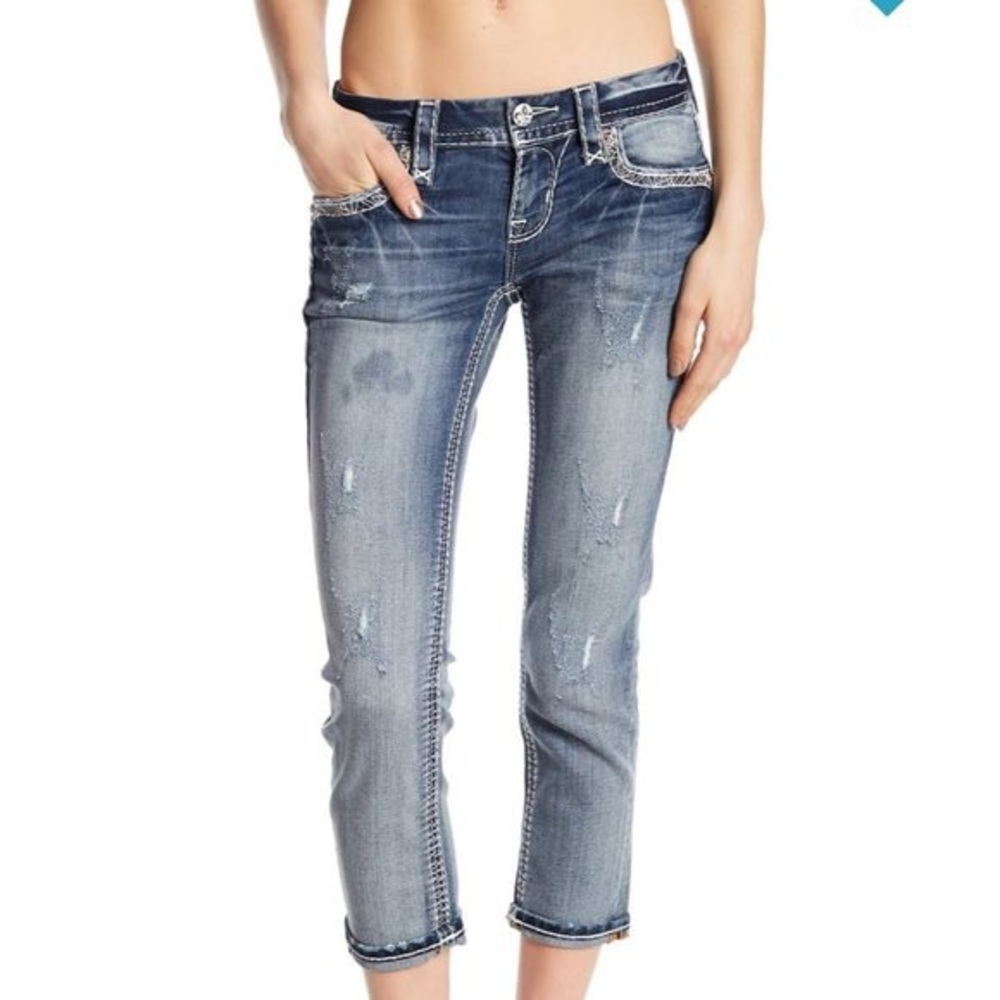 Rock Revival Embroidered Cropped Skinny Jeans NWT!
